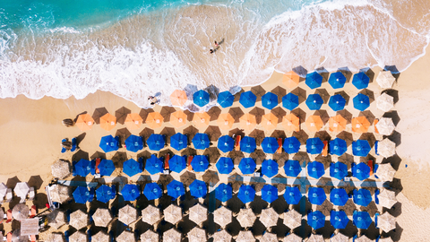 Ostsee-Strandbild aus der Vorgelperspektive